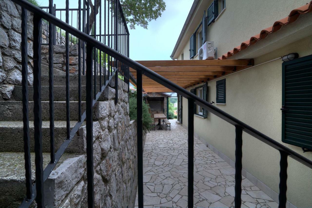 Apartment Kuk Senj  Esterno foto